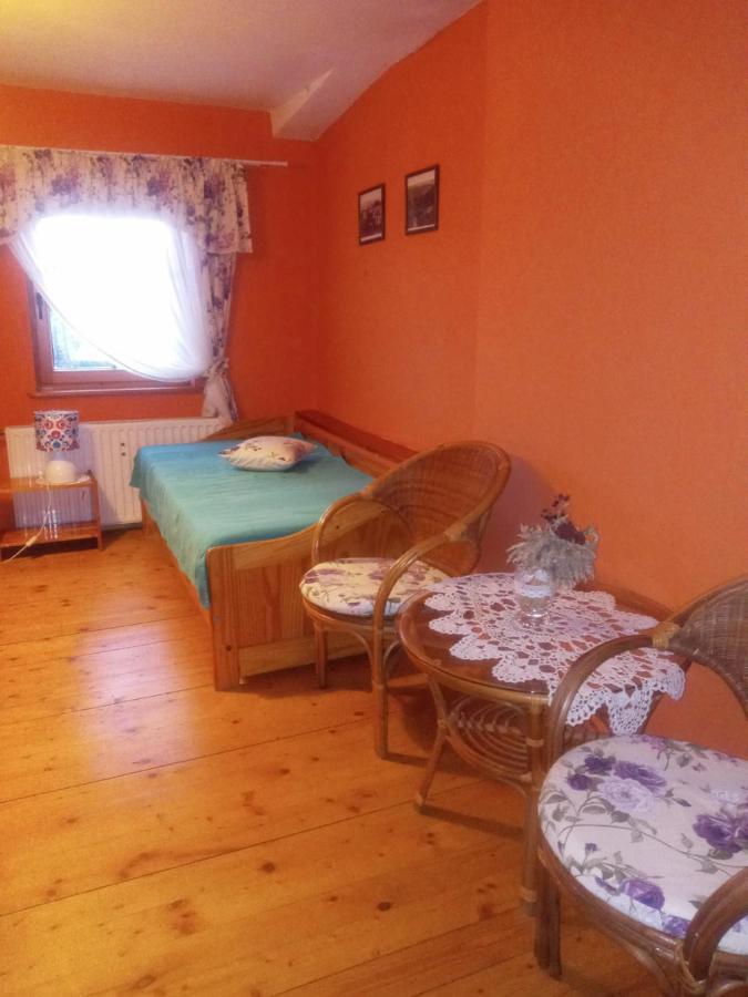 Agroturystyka Pod Swierkiem Srebrna Góra Exteriör bild